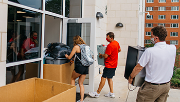 Students moving in