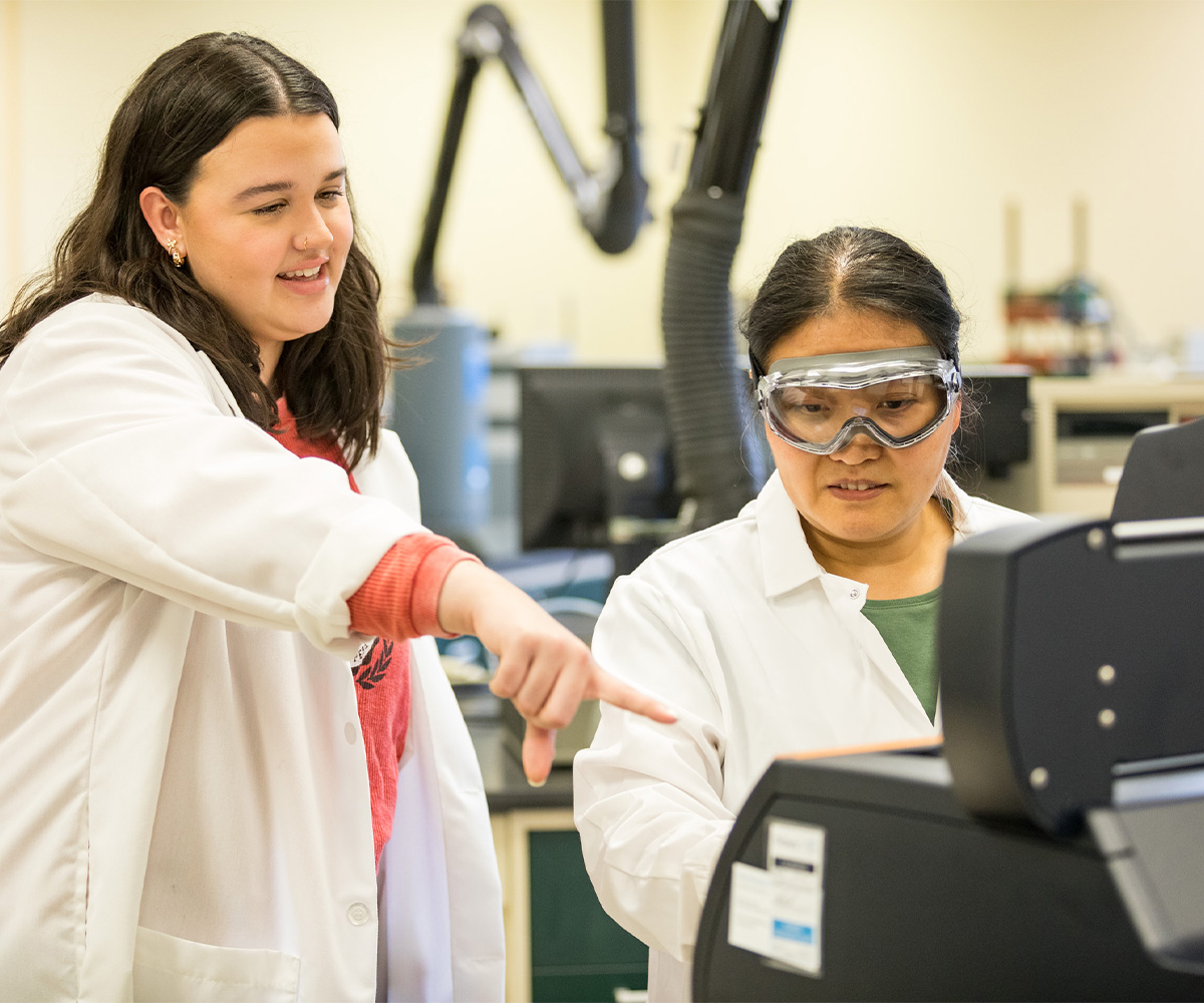 Student In Lab at the Innovation Campus