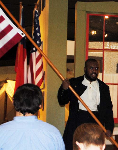 Dexter Crowdus as Union soldier