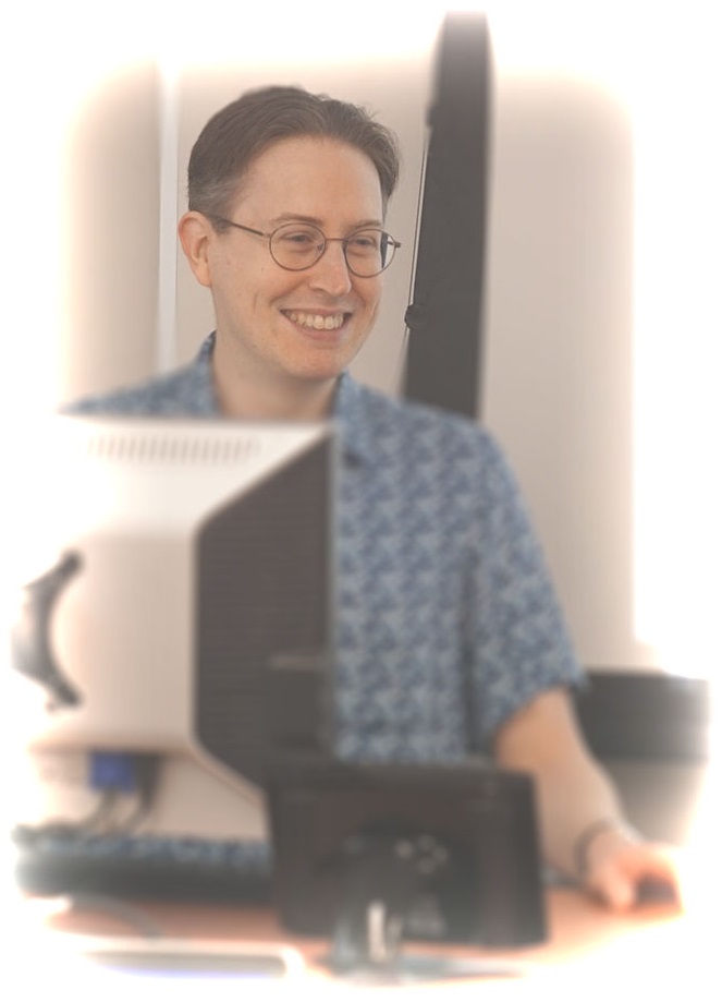 Sean Kinder at Computer Sean Kinder at Computer