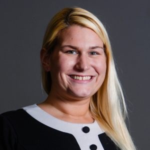 Headshot of Heather Phelps