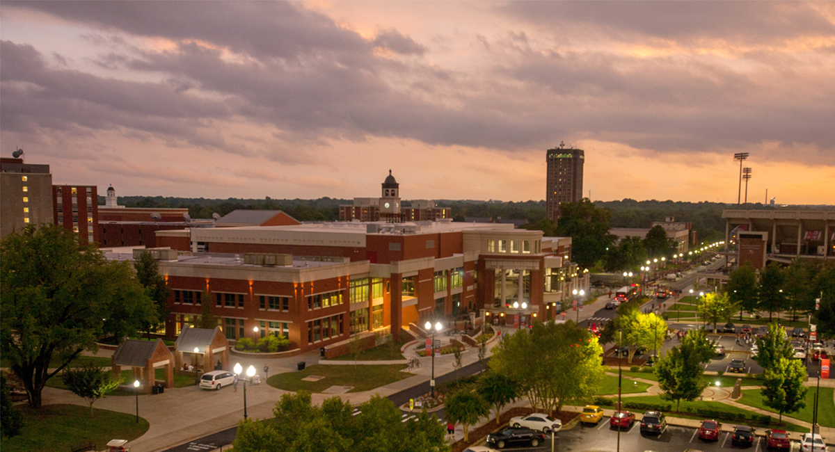 We strive to make your transfer to WKU as smooth as possible. We can't wait to welcome you to the Hilltopper Family!