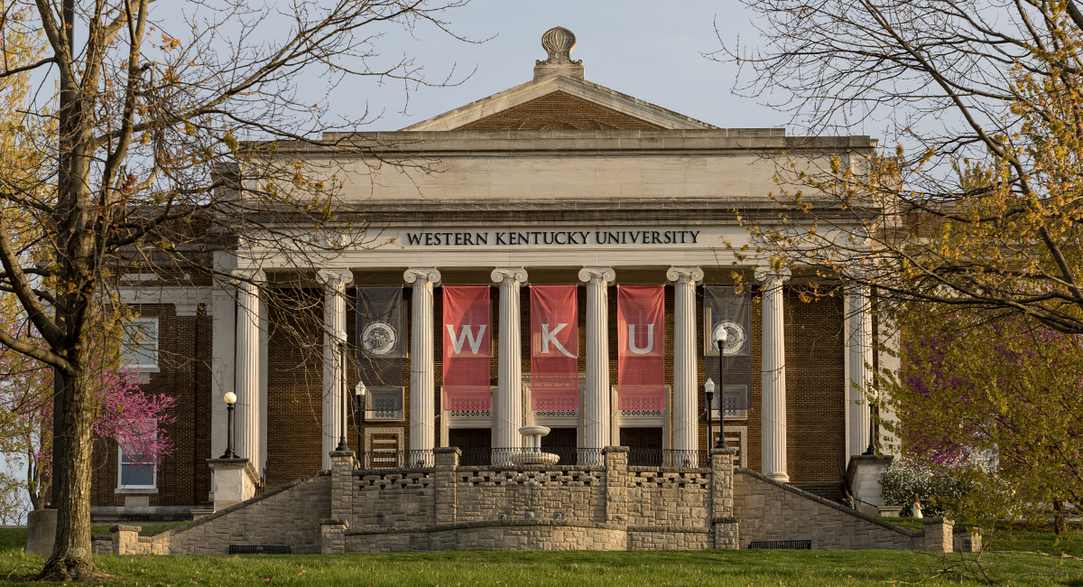 Hotel Accommodations in Bowling Green