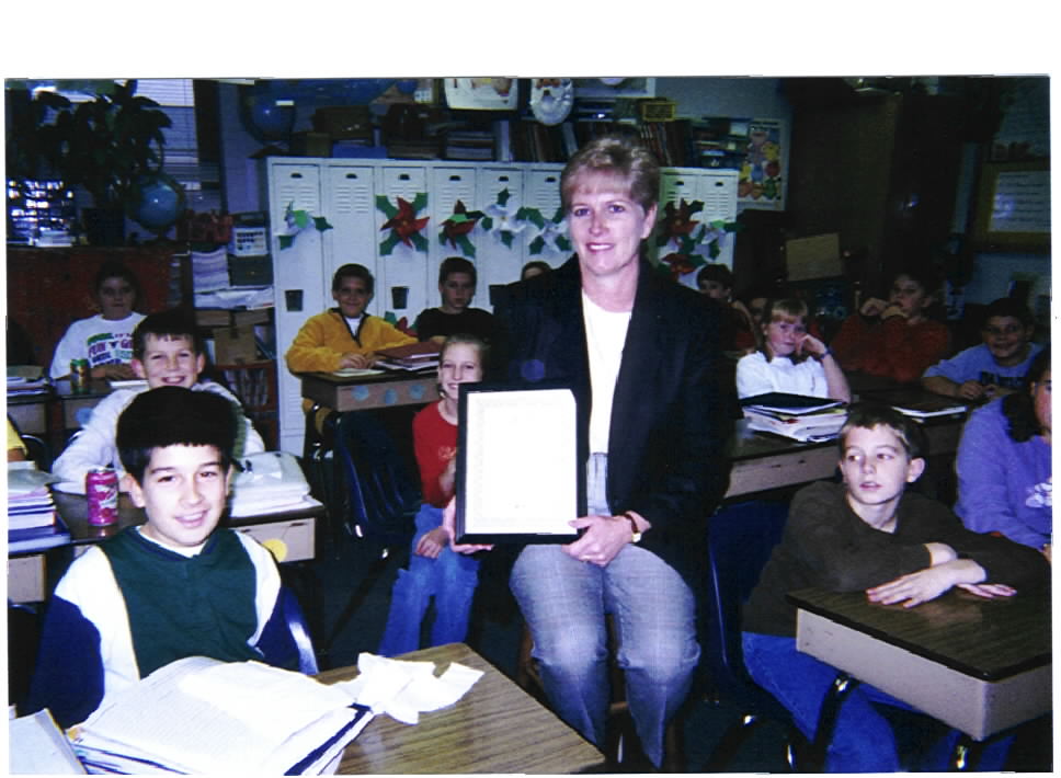 Alice Cantrell with sixth grade students